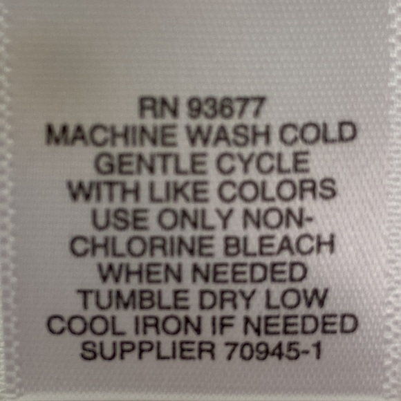 Liz Claiborne Simply Liz Tencel White Graphic Tee Small NWT - Picture 9 of 11